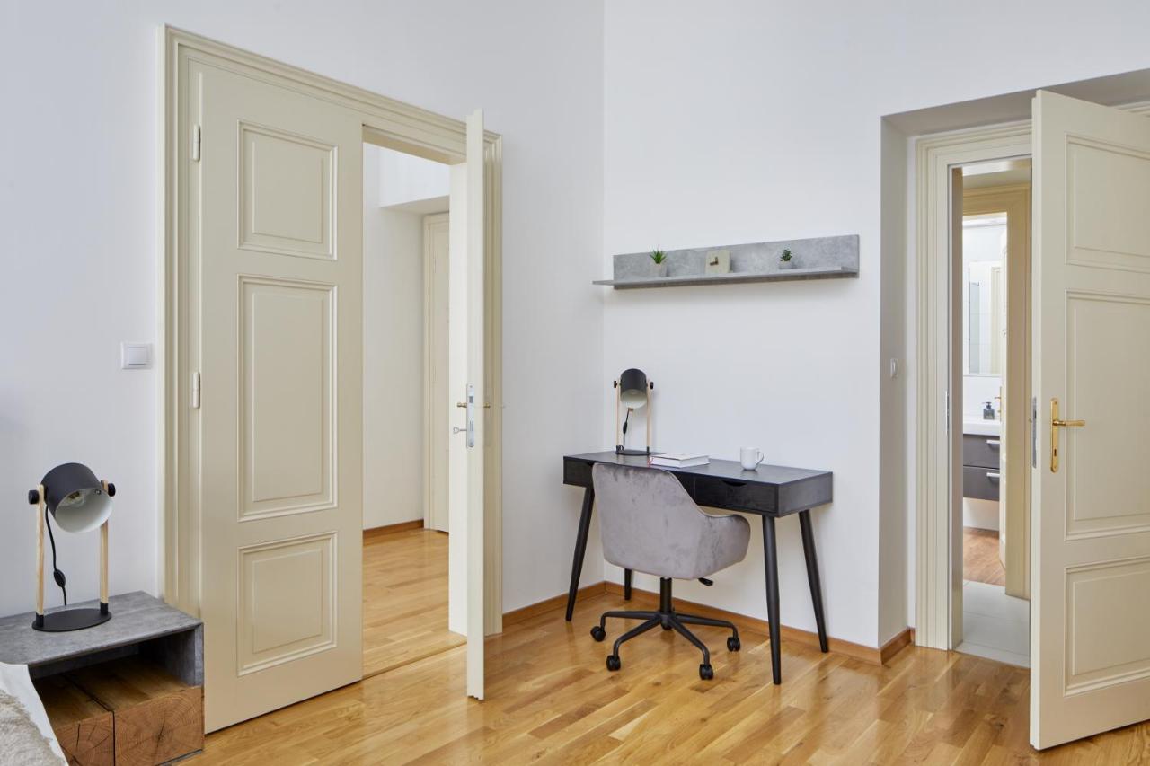 Prague Days Apartment Екстериор снимка